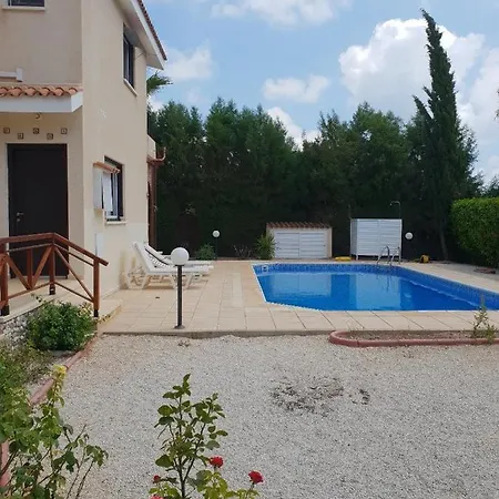 Villa Excellent In The Heart Of Coral Bay Peyia