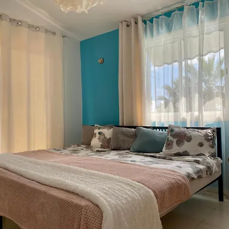 Excellent In The Heart Of Coral Bay Villa *
